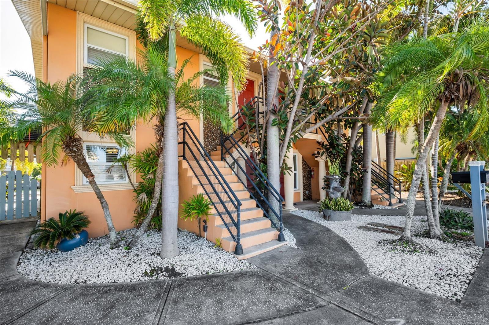 Listing photo id 15 for 2685 St Josephs Drive E