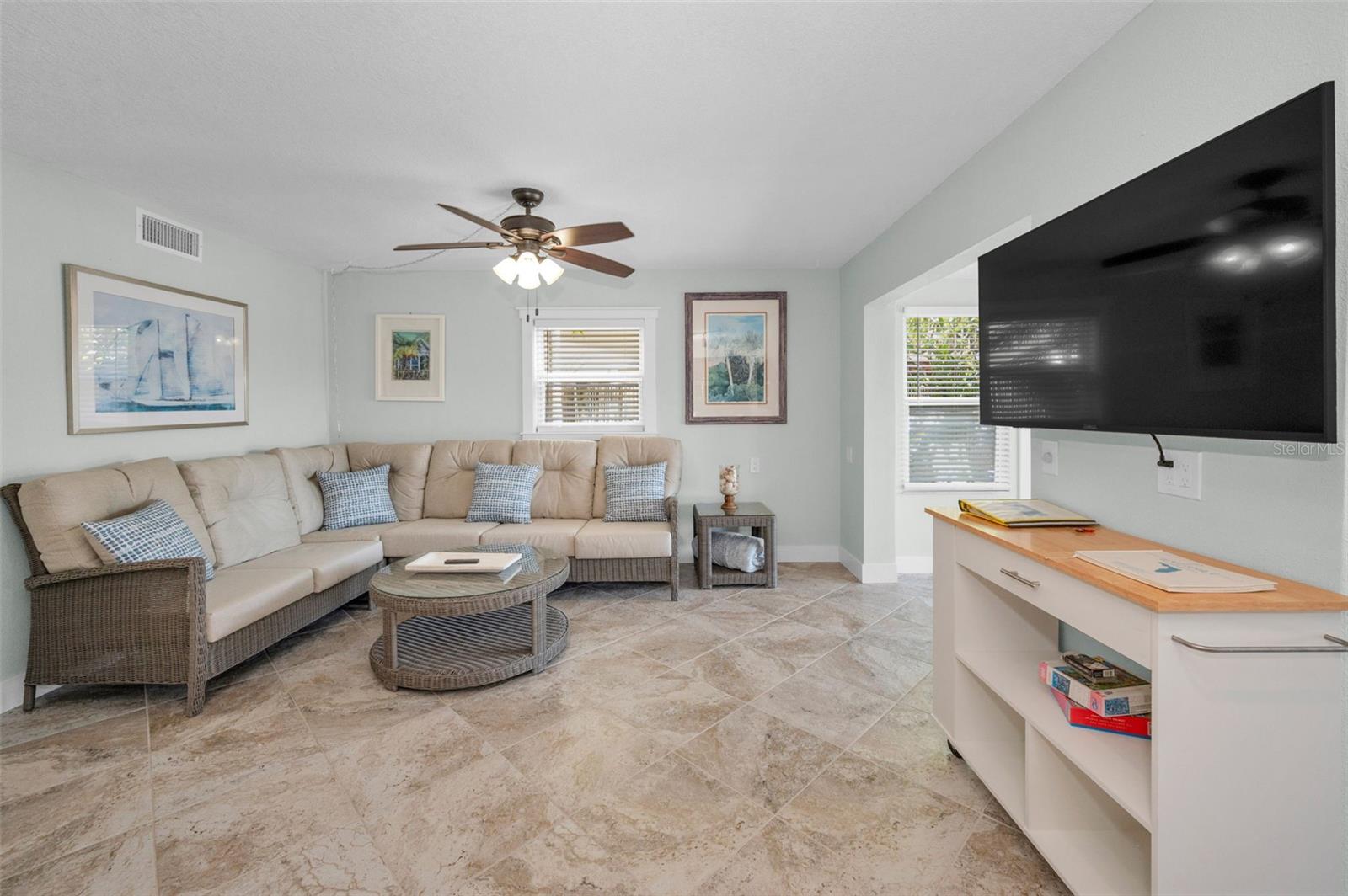 Listing photo id 19 for 2685 St Josephs Drive E