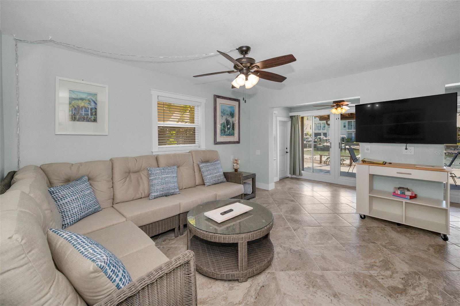 Listing photo id 20 for 2685 St Josephs Drive E