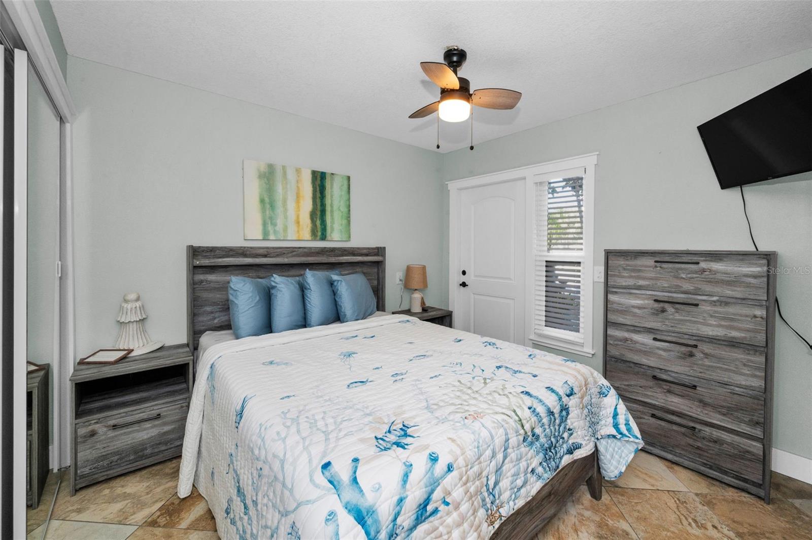 Listing photo id 26 for 2685 St Josephs Drive E