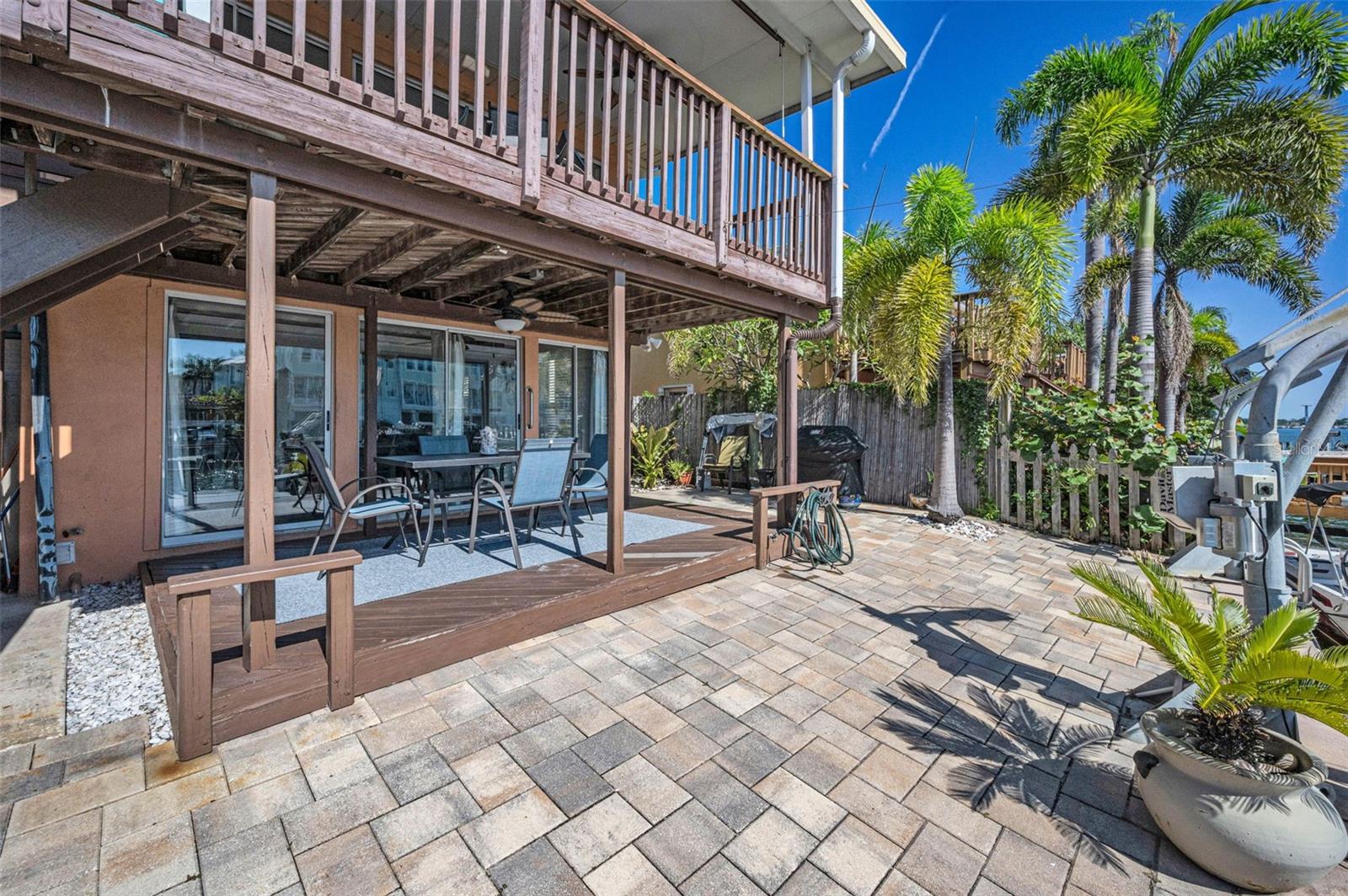 Listing photo id 91 for 2685 St Josephs Drive E