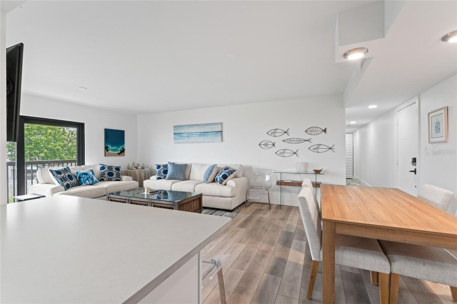 Image 11 of 47 For 3200 Gulf Boulevard 103