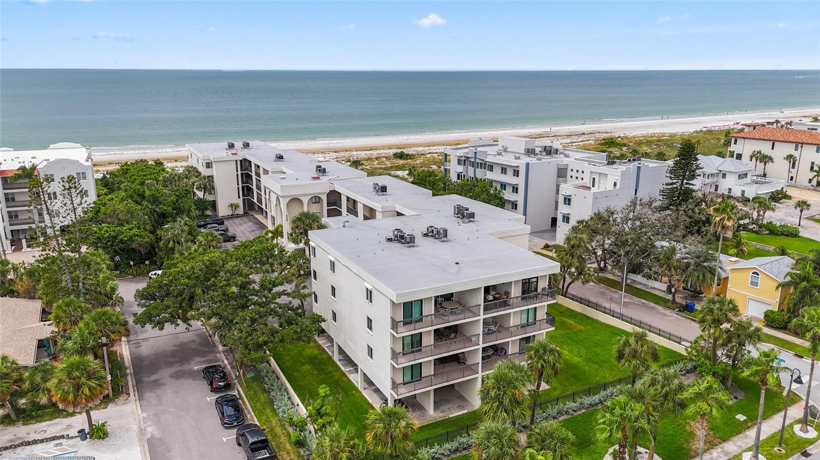 Image 30 of 47 For 3200 Gulf Boulevard 103