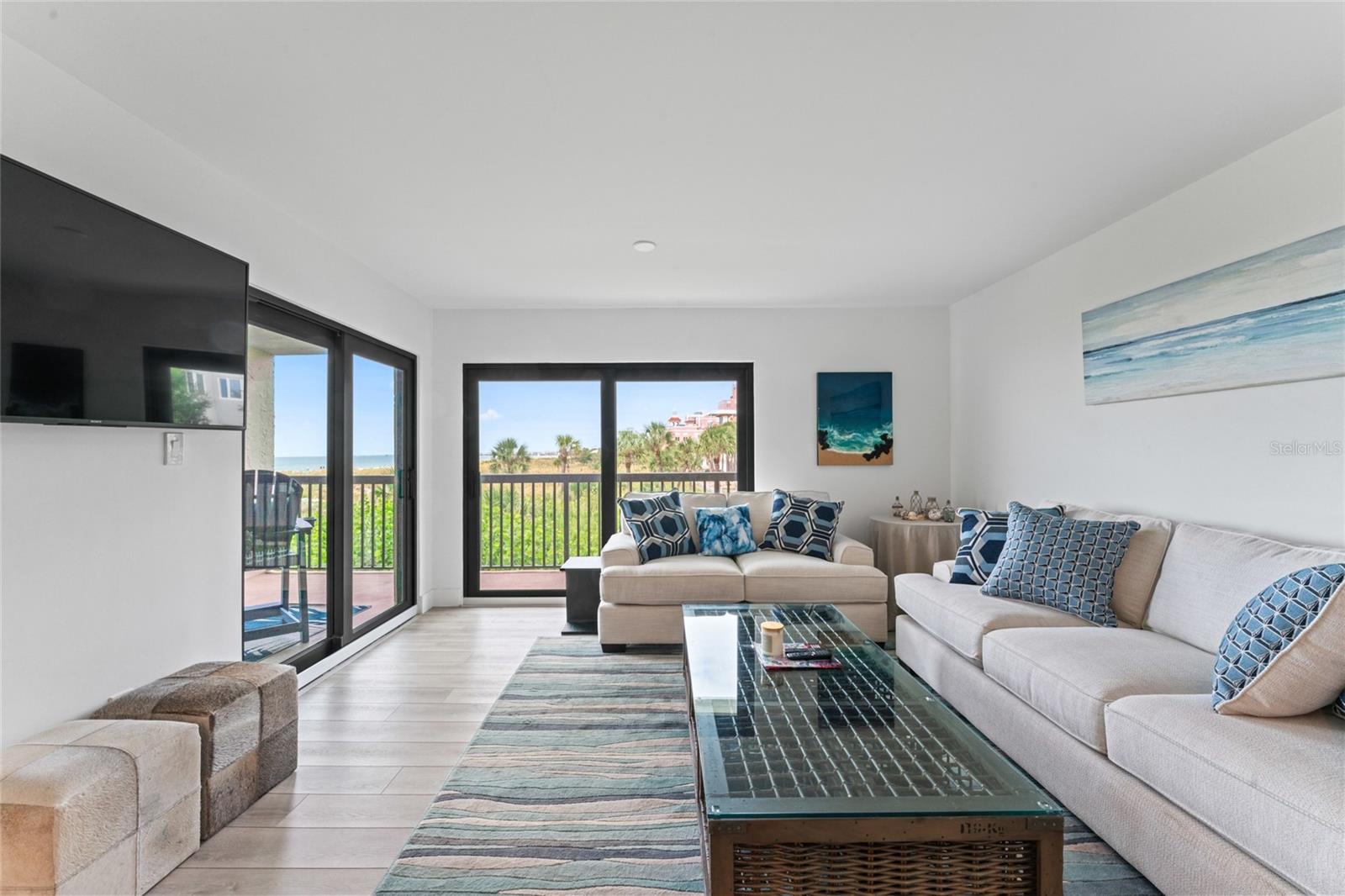 Image 5 of 47 For 3200 Gulf Boulevard 103