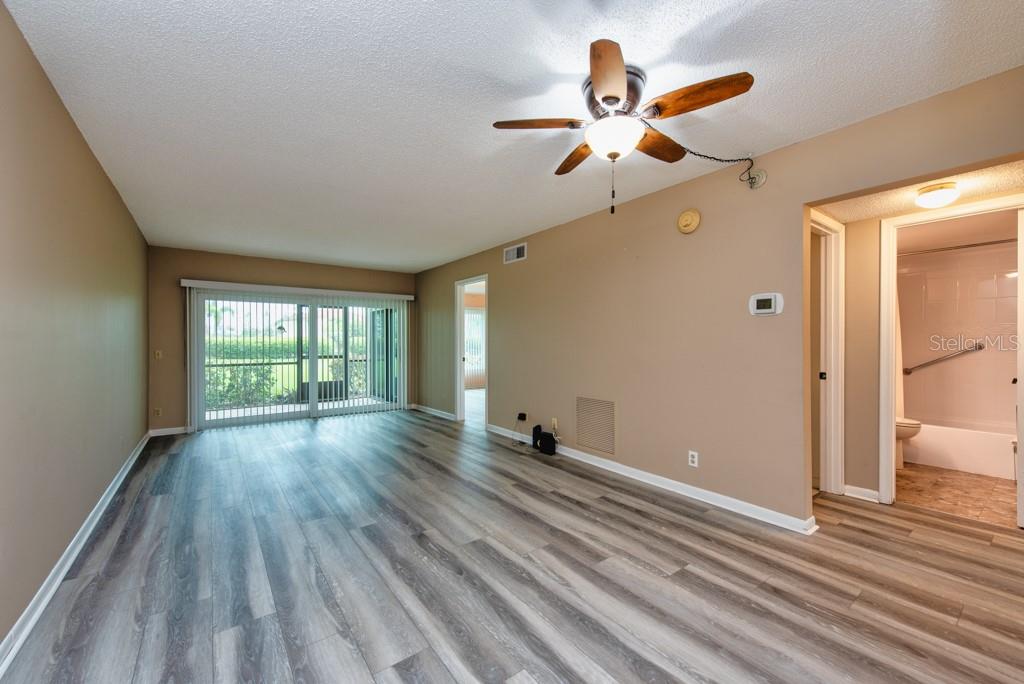 Image 8 of 45 For 6219 Palma Del Mar Boulevard S 114