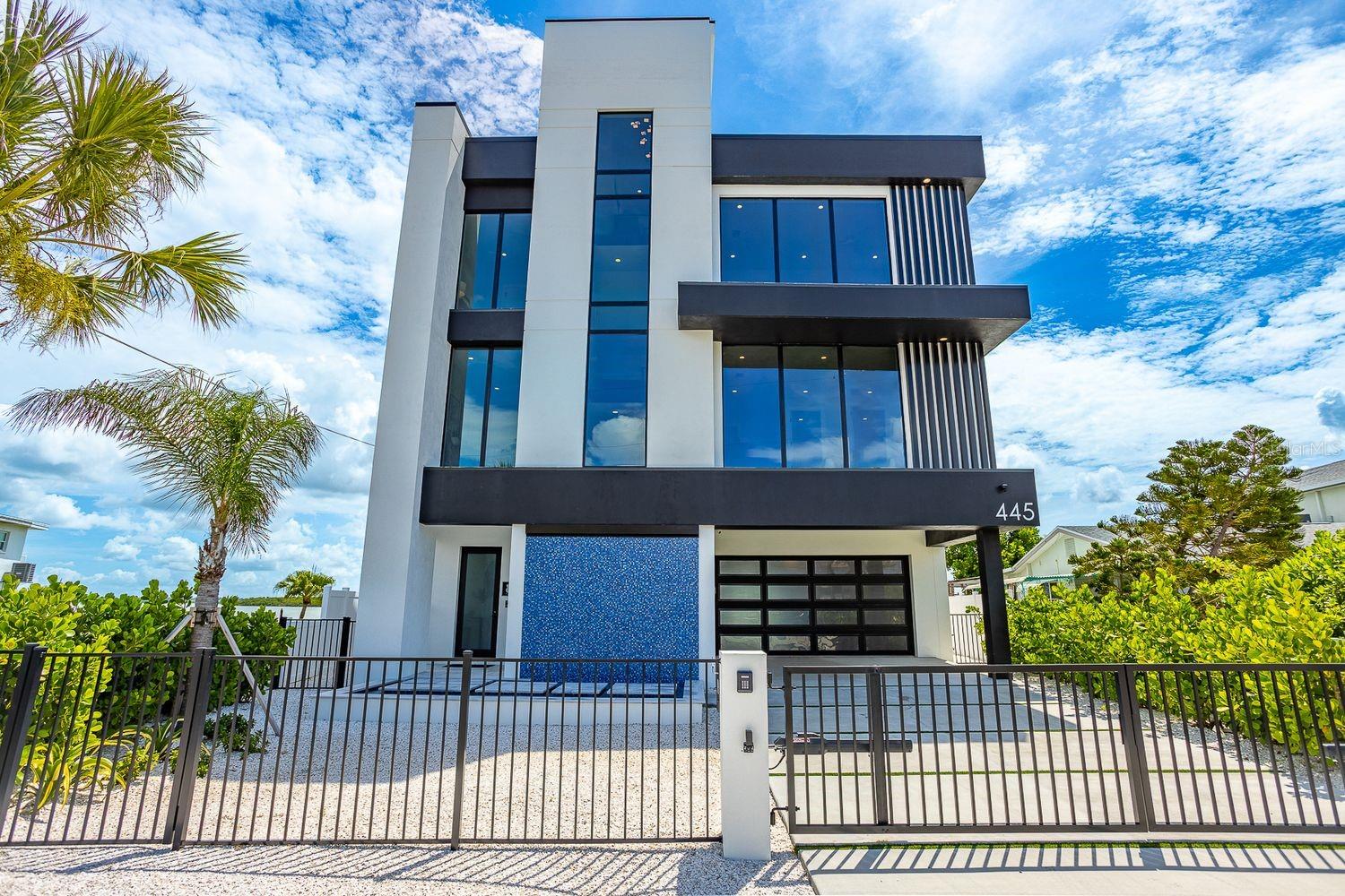 Image 3 of 72 For 445 129th Avenue E