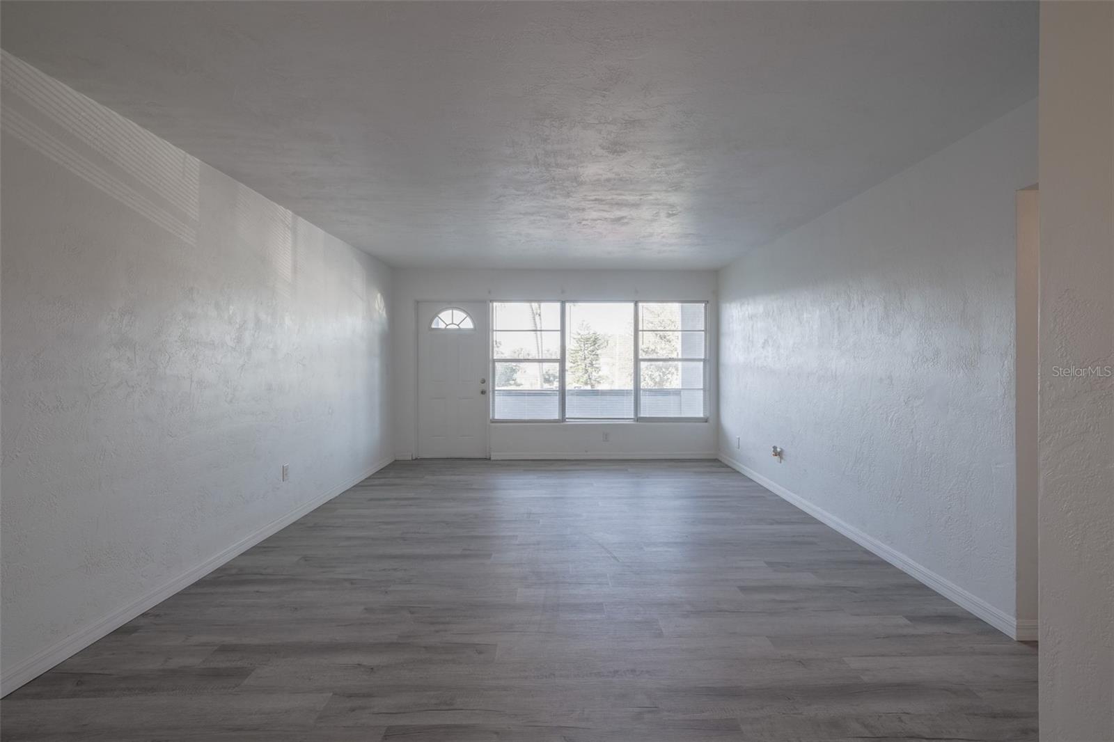 Image 5 of 20 For 4300 58th Street N 1907