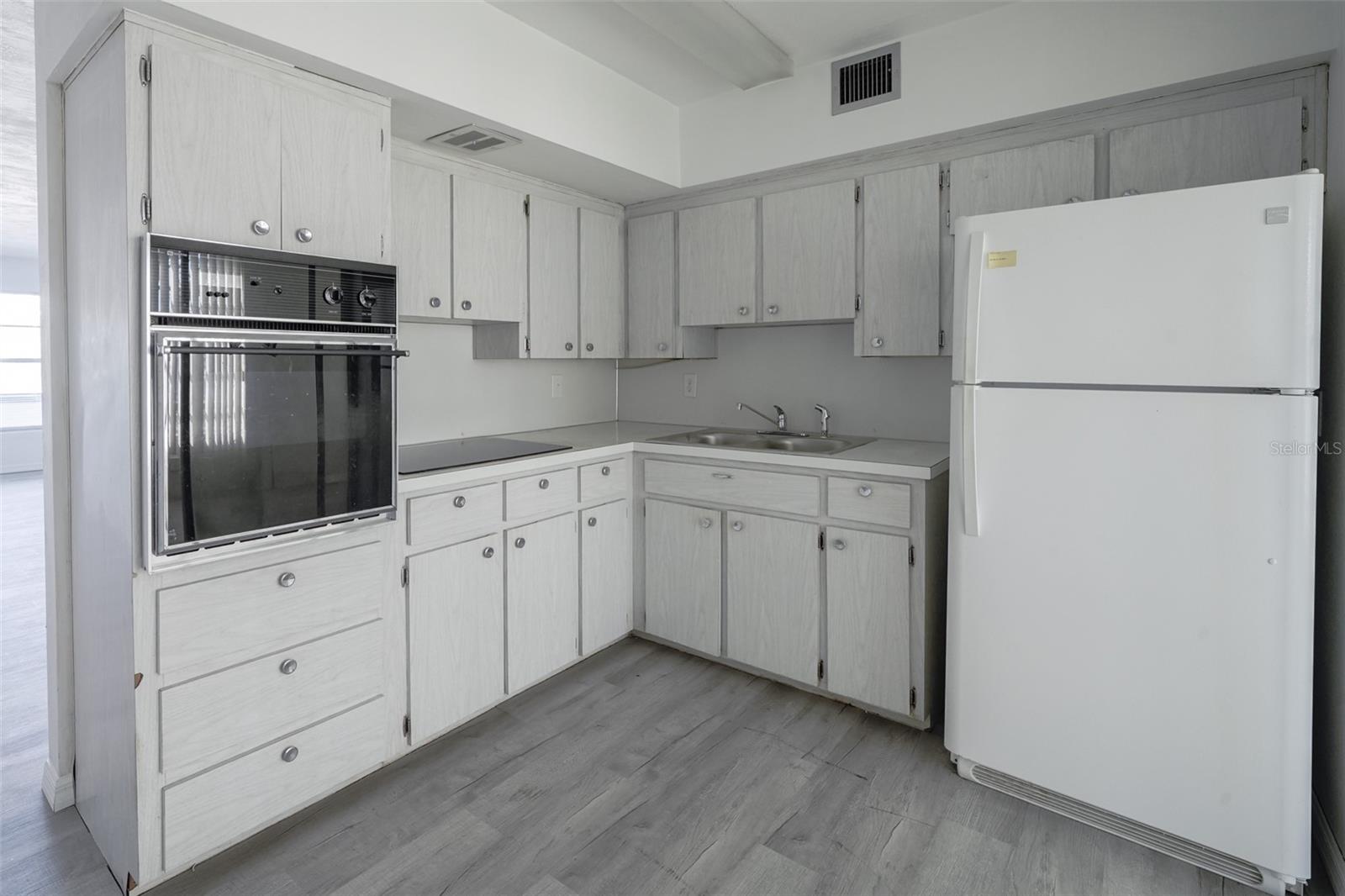 Image 7 of 20 For 4300 58th Street N 1907