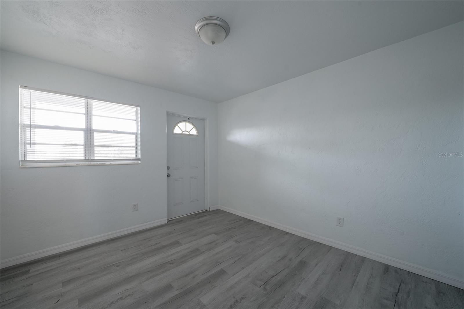Image 9 of 20 For 4300 58th Street N 1907