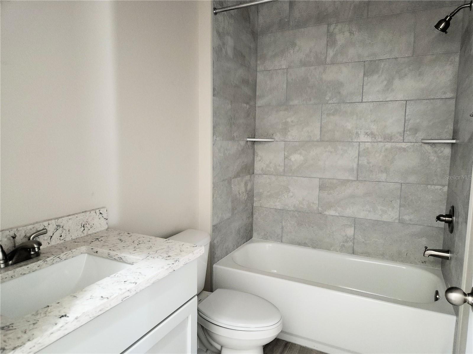 Image 27 of 31 For 416 Shannon Estates Court