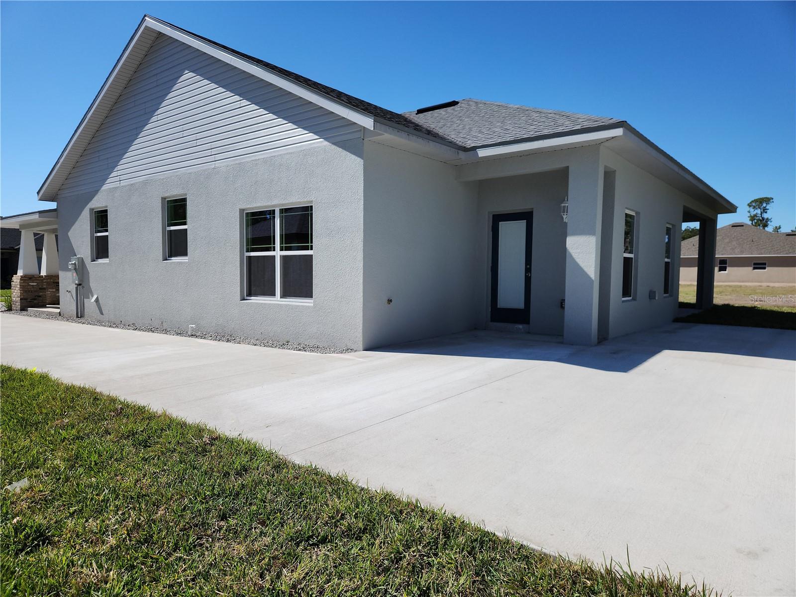 Image 5 of 31 For 416 Shannon Estates Court