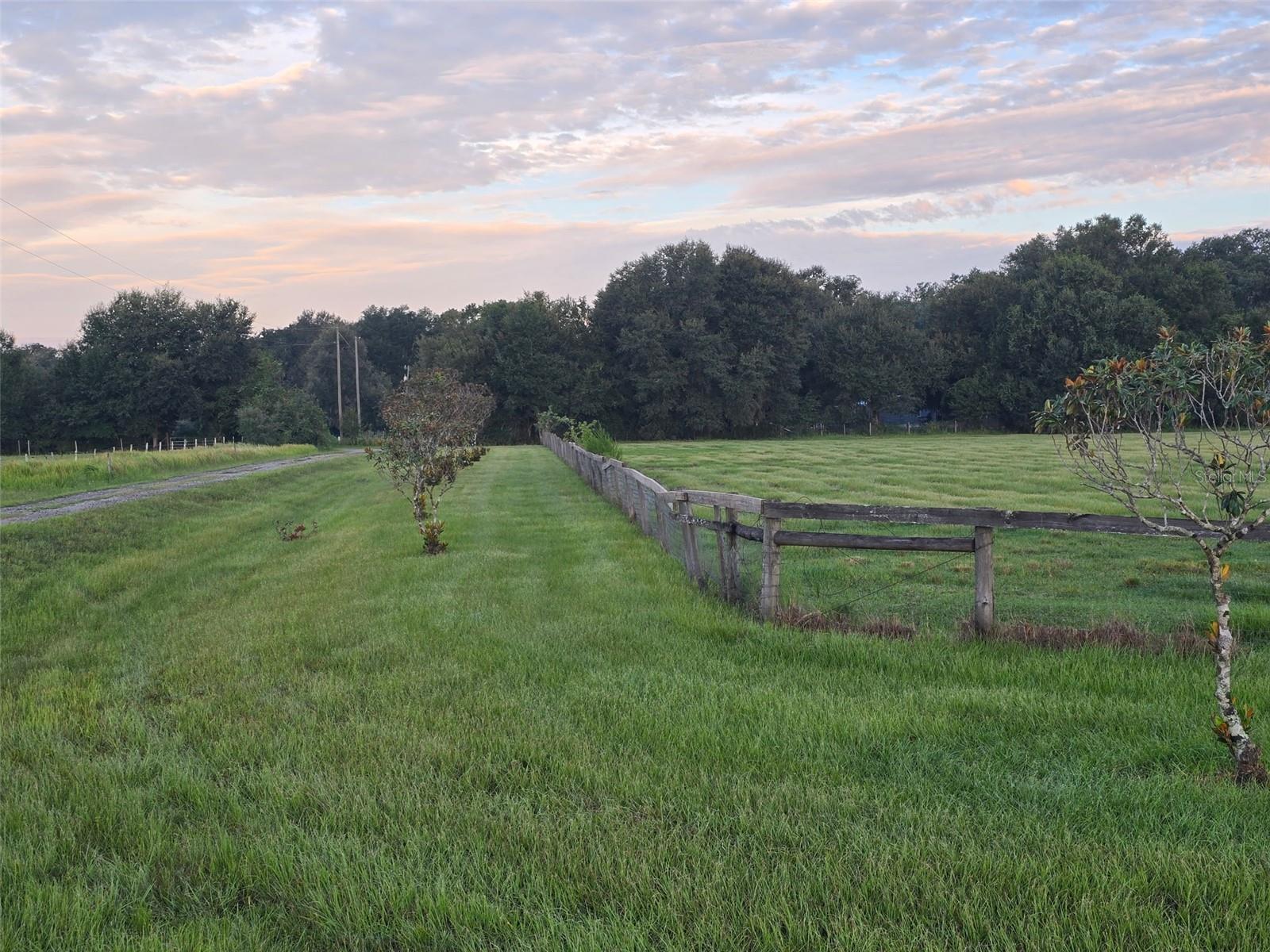 Image 4 of 7 For 9233 12th Drive