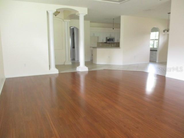 Image 7 of 20 For 4380 Caliquen