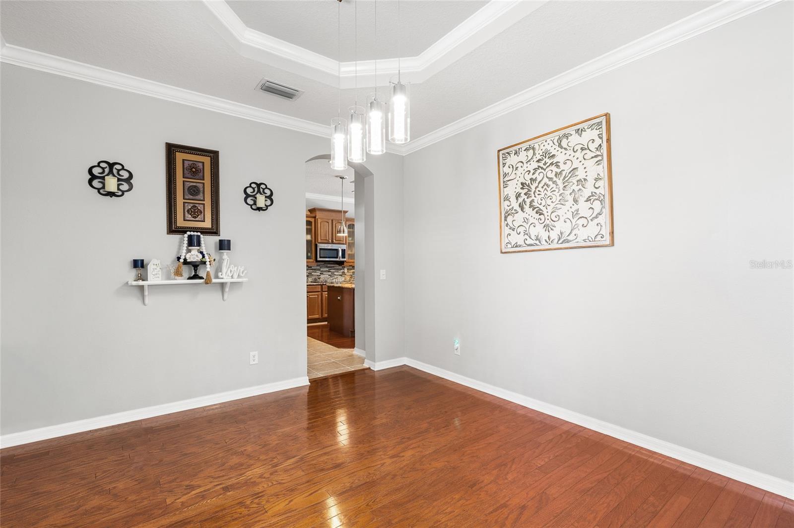 Listing photo id 9 for 11532 Manistique Way