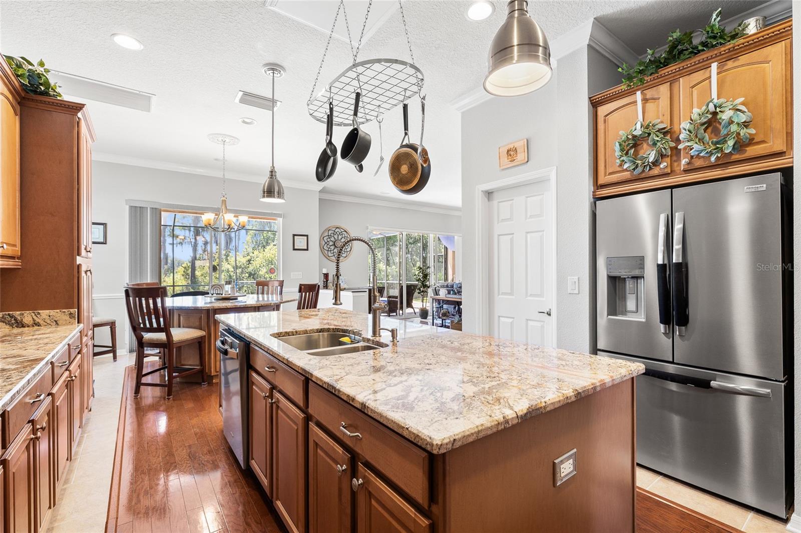 Listing photo id 14 for 11532 Manistique Way