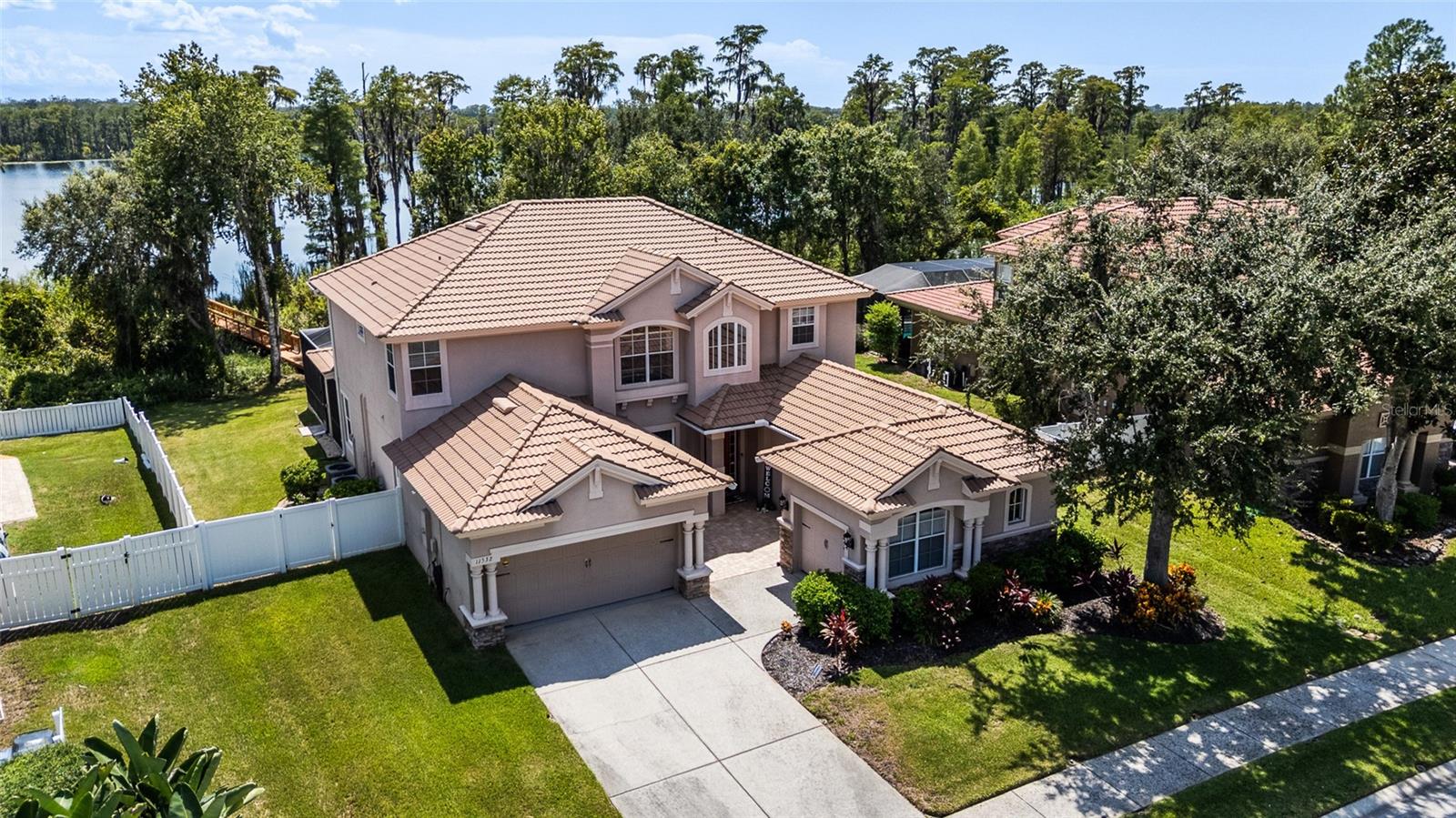 Listing photo id 1 for 11532 Manistique Way