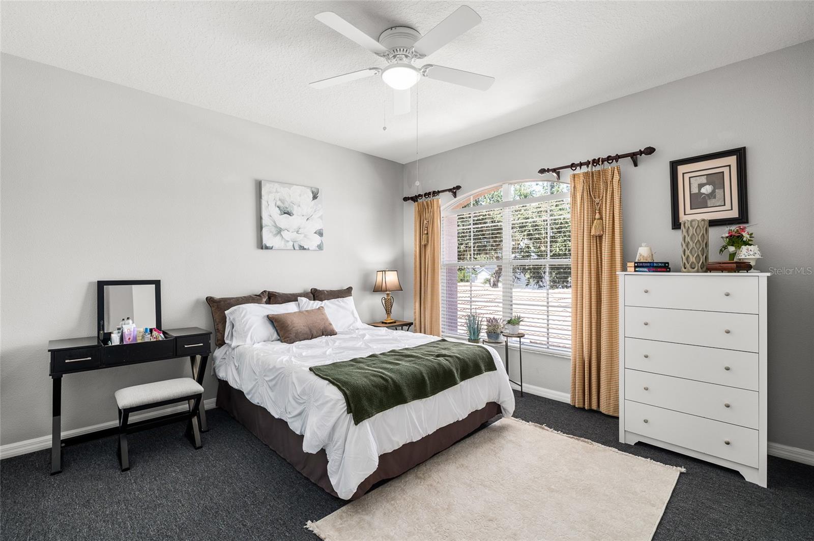 Listing photo id 36 for 11532 Manistique Way