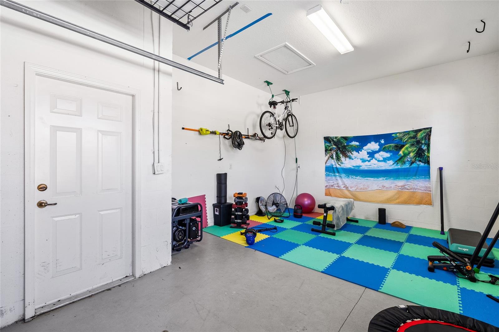 Listing photo id 46 for 11532 Manistique Way