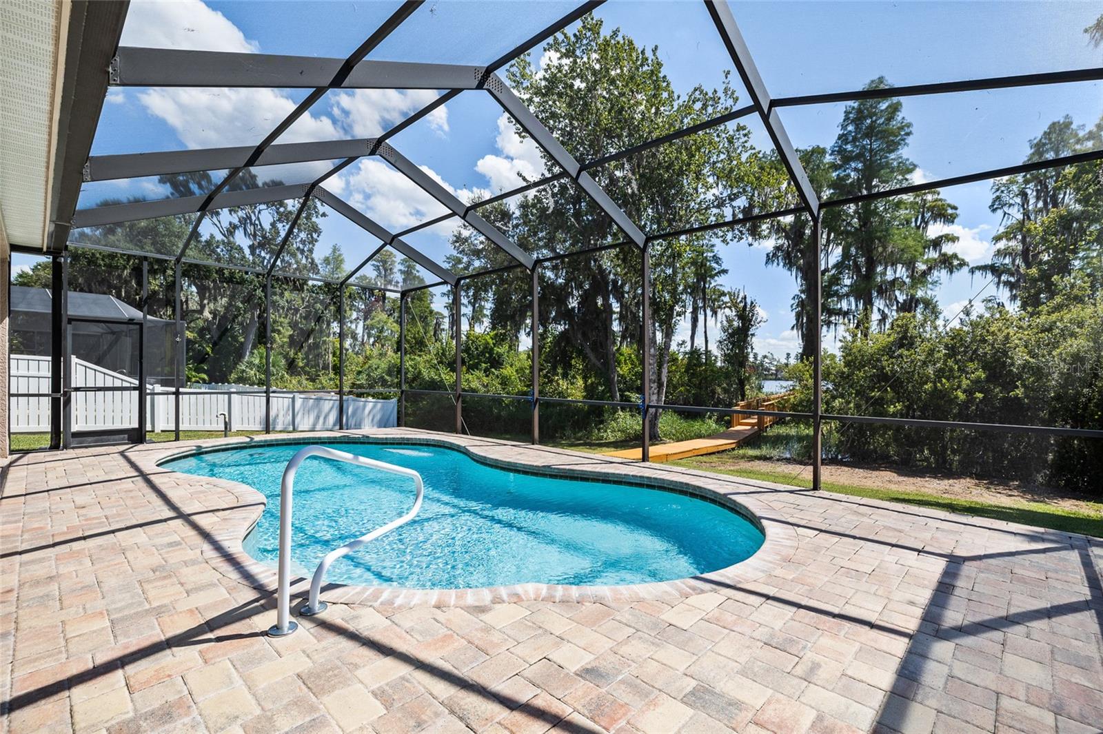 Listing photo id 49 for 11532 Manistique Way