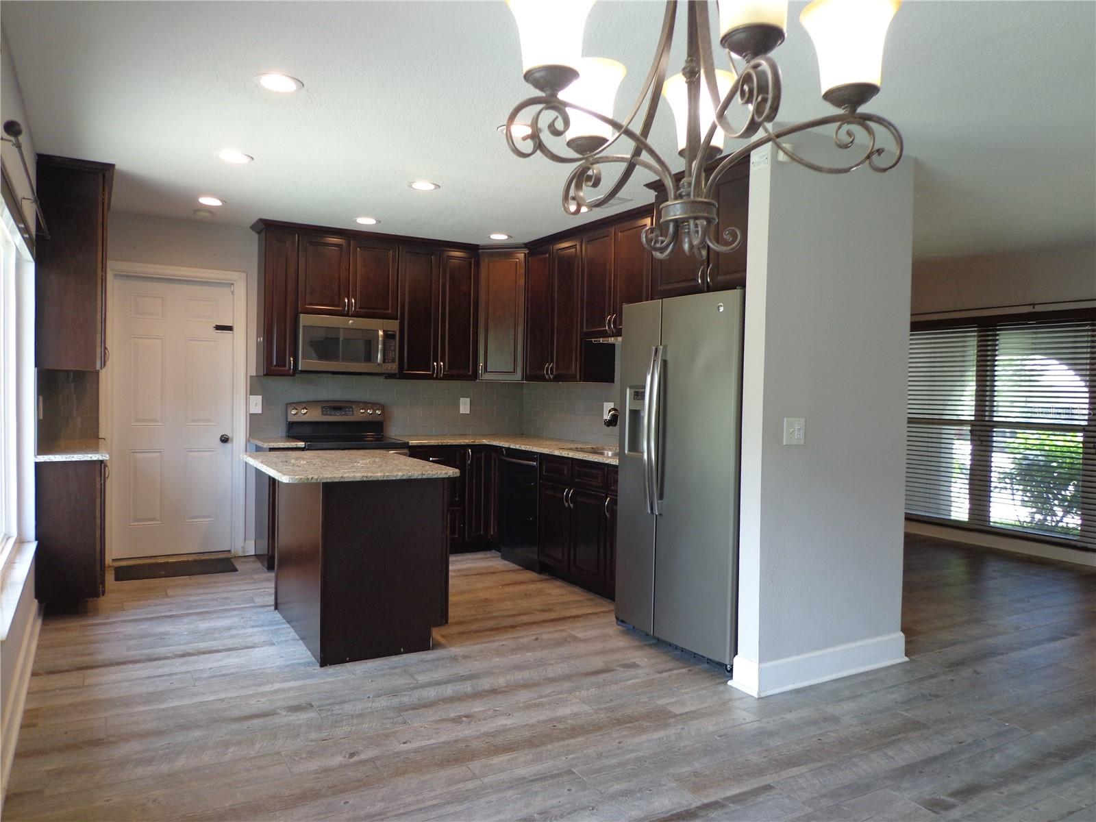 Image 10 of 20 For 3813 Orangepointe Rd