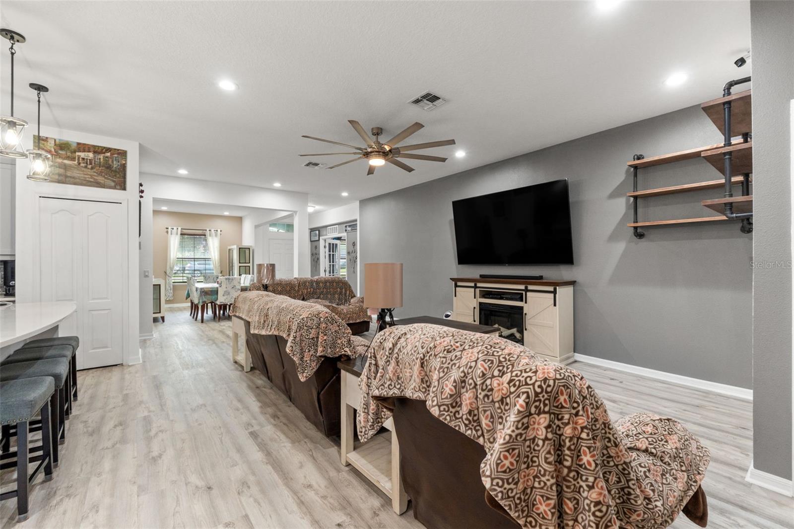 Image 11 of 67 For 11404 Fulmar Road