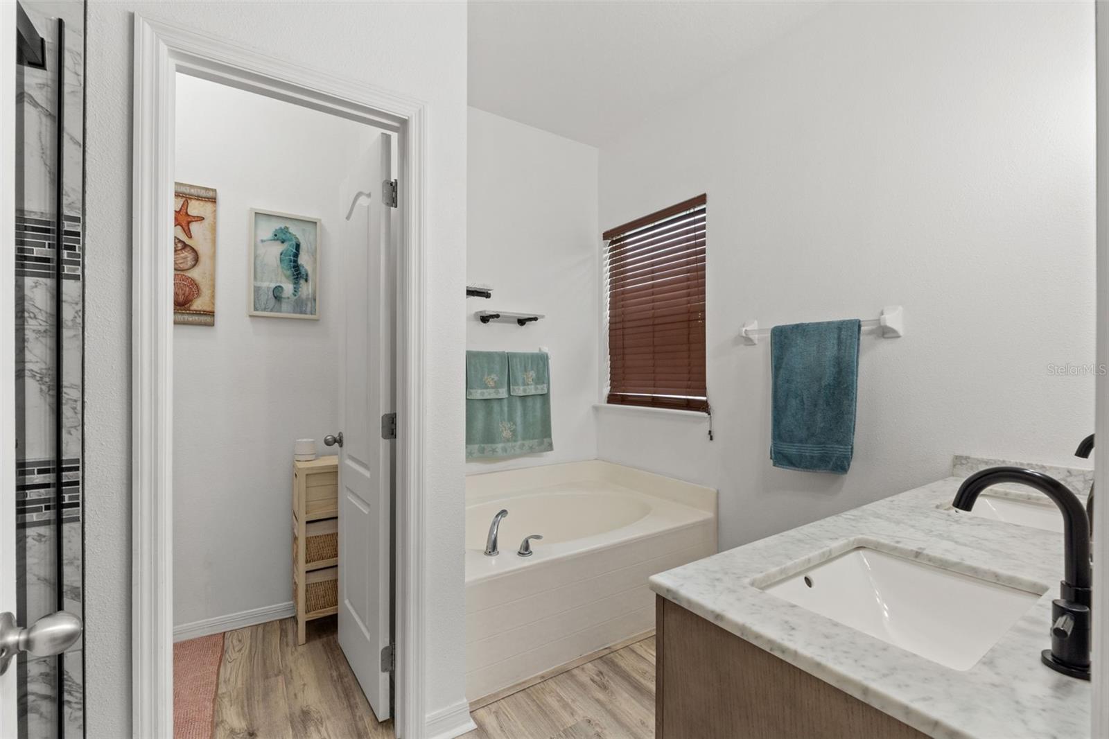 Image 32 of 67 For 11404 Fulmar Road