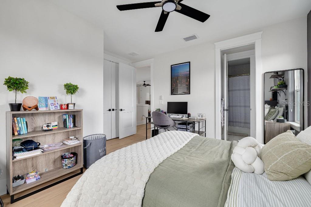 Image 30 of 40 For 3104 11th Street N