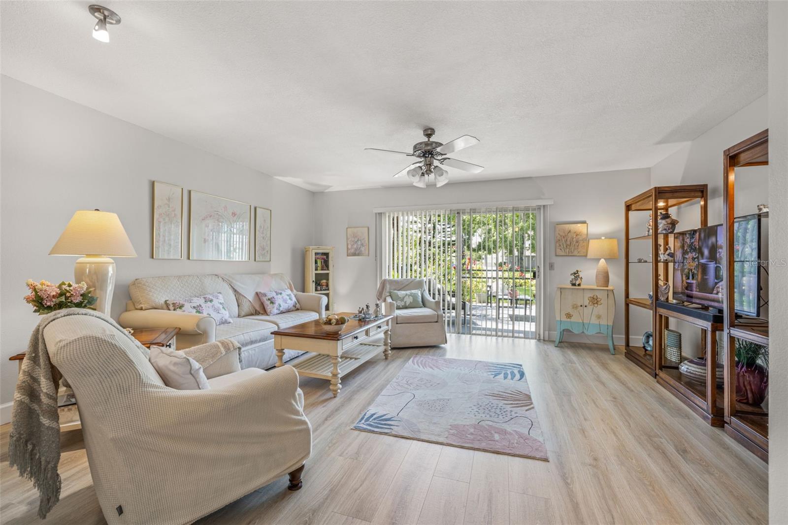 Image 16 of 39 For 14044 Notreville Way