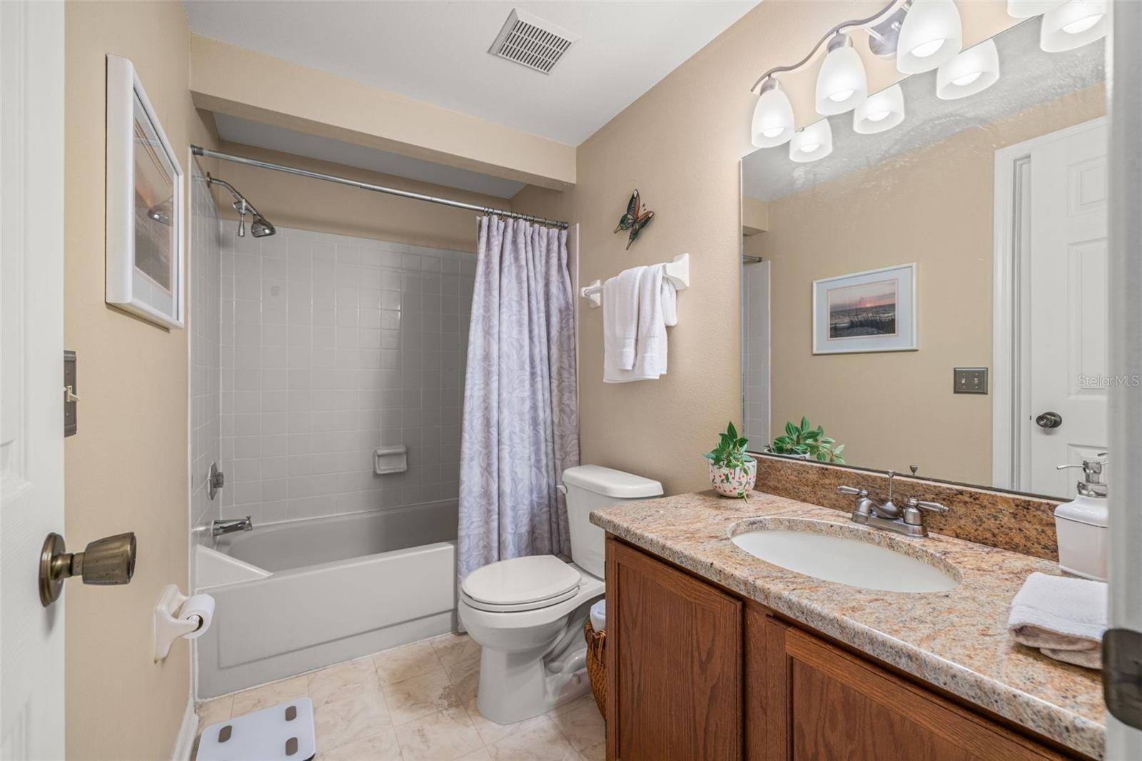 Image 21 of 39 For 14044 Notreville Way