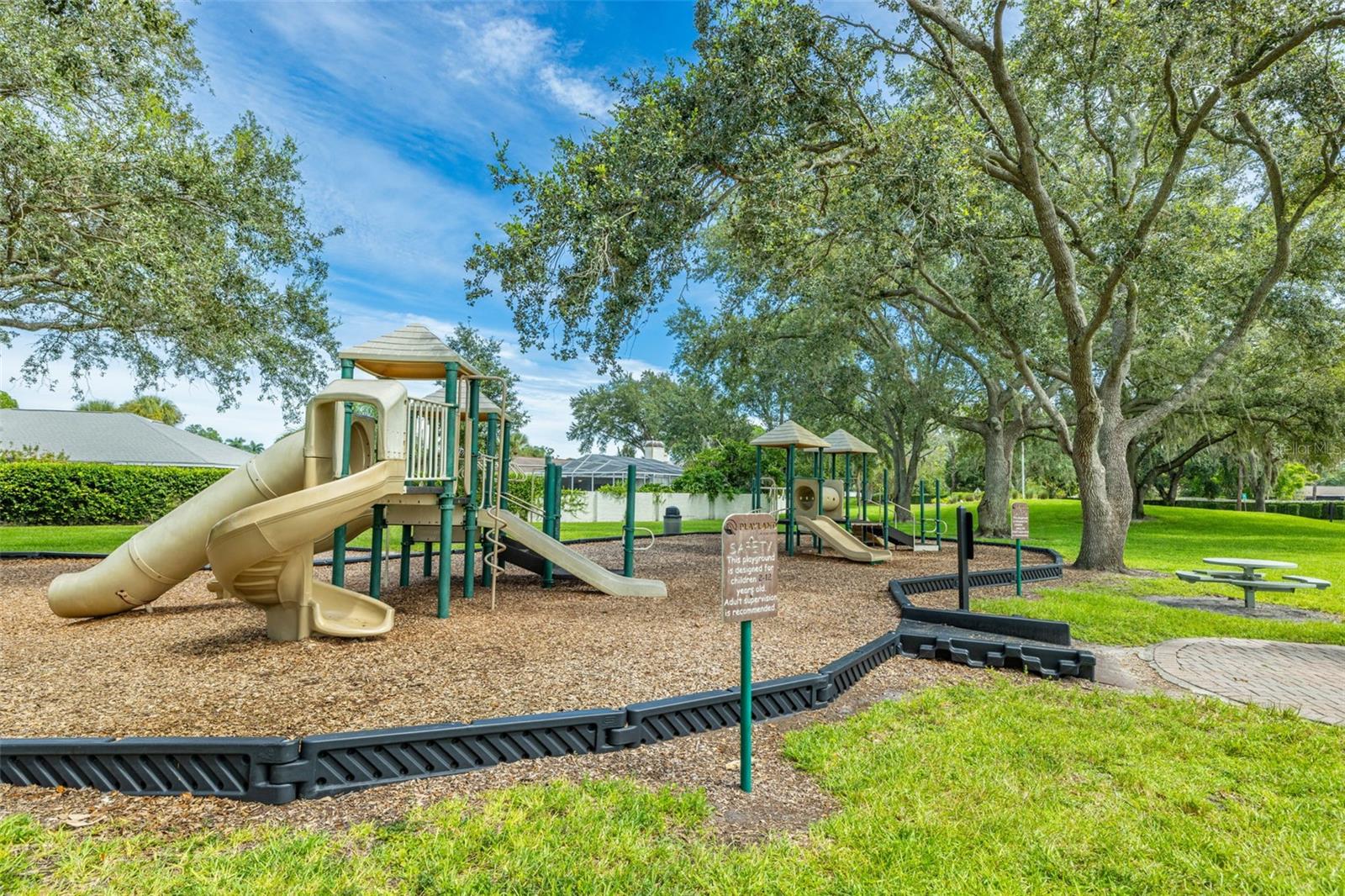 Image 37 of 39 For 14044 Notreville Way