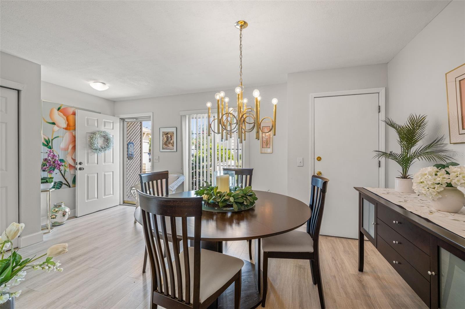 Image 7 of 39 For 14044 Notreville Way