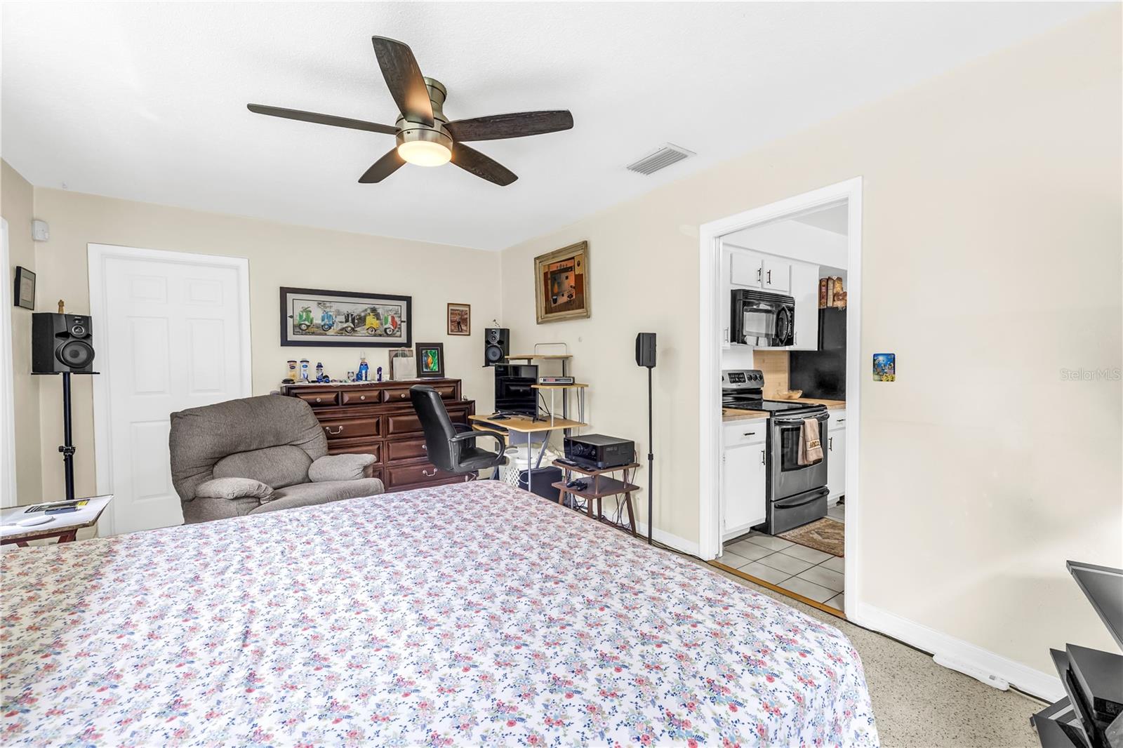 Image 17 of 44 For 1813 59th Street S