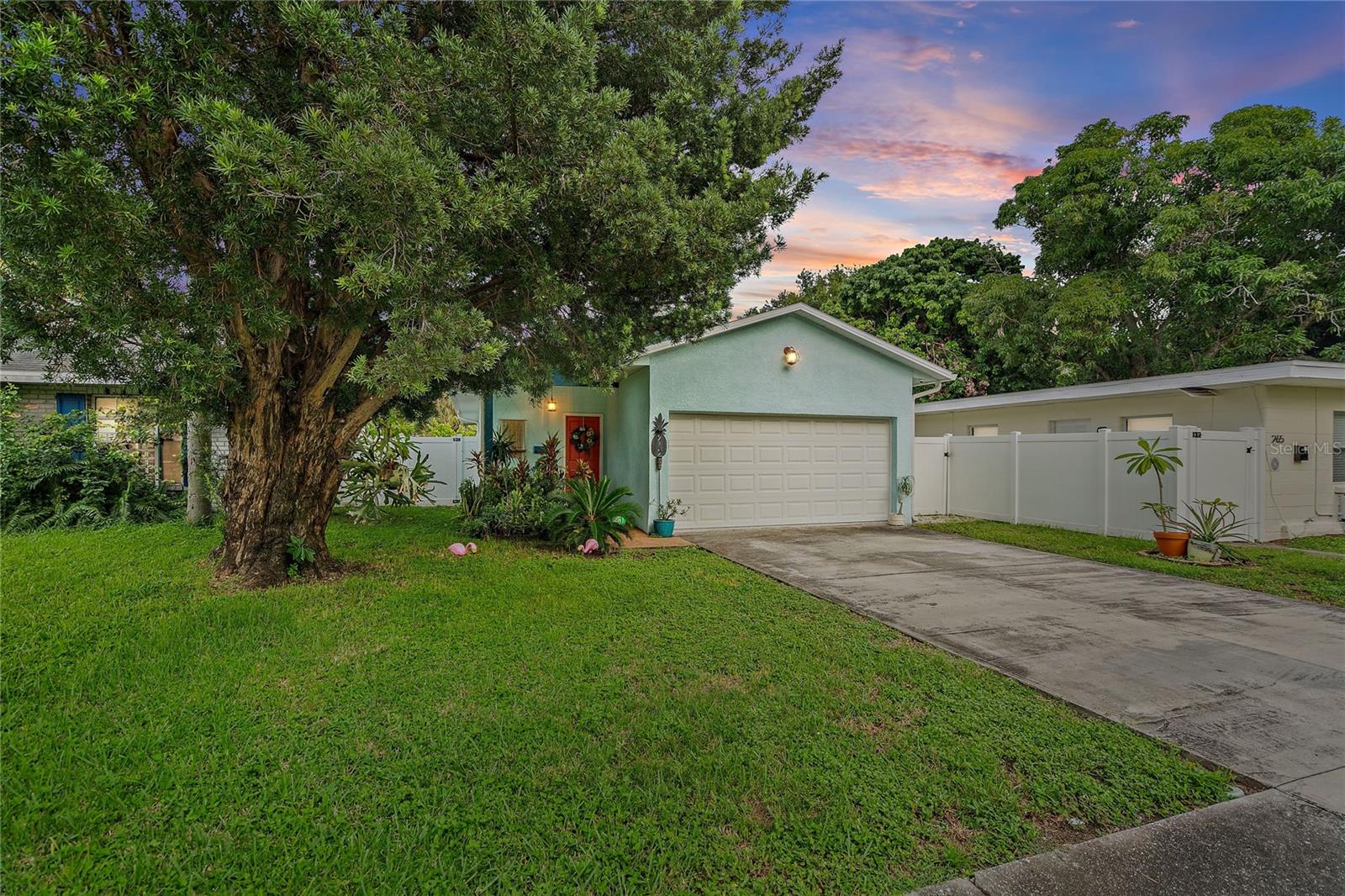 Details for 275 14th St N, ST PETERSBURG, FL 33705