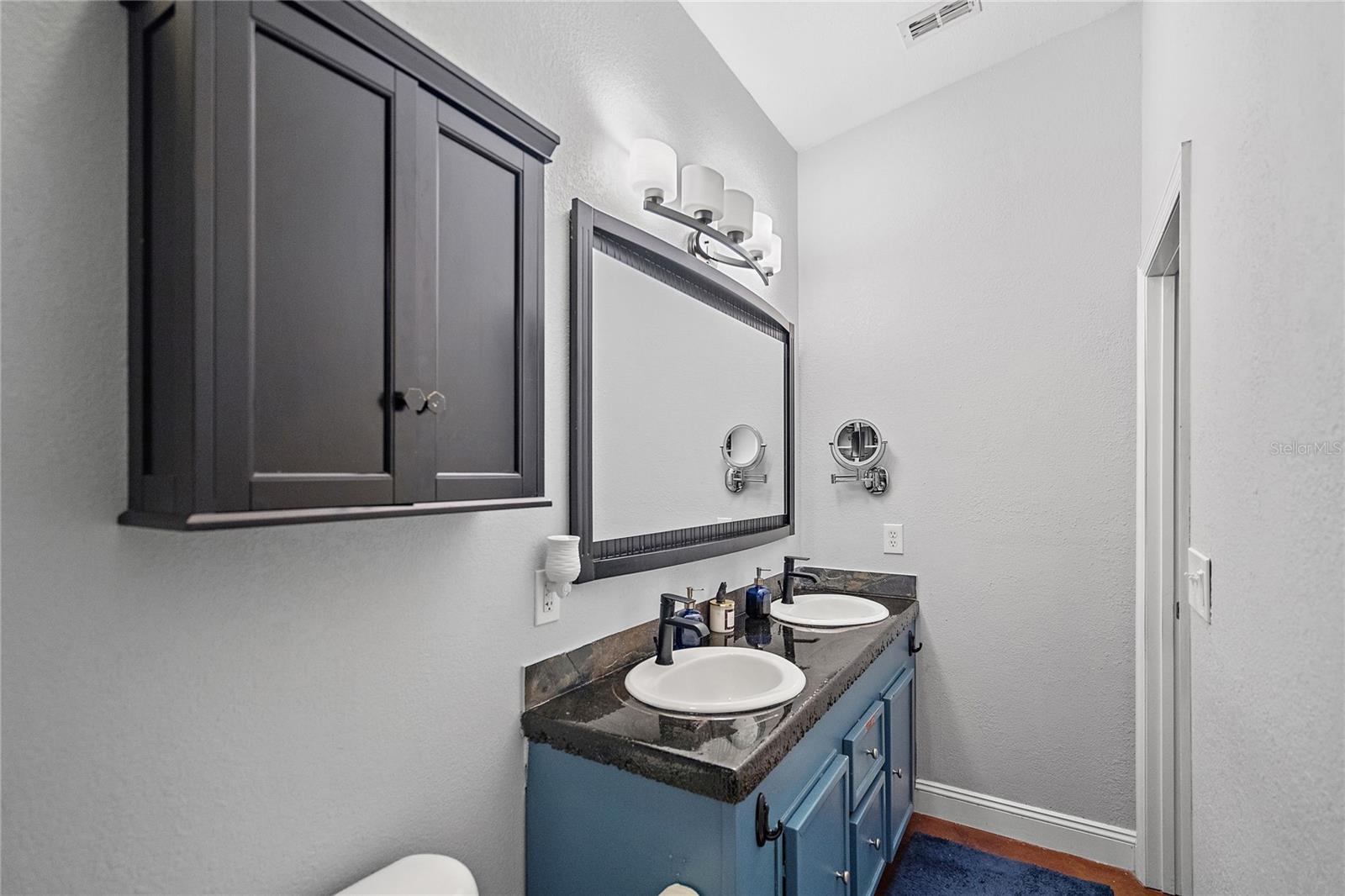 Image 13 of 25 For 275 14th St N