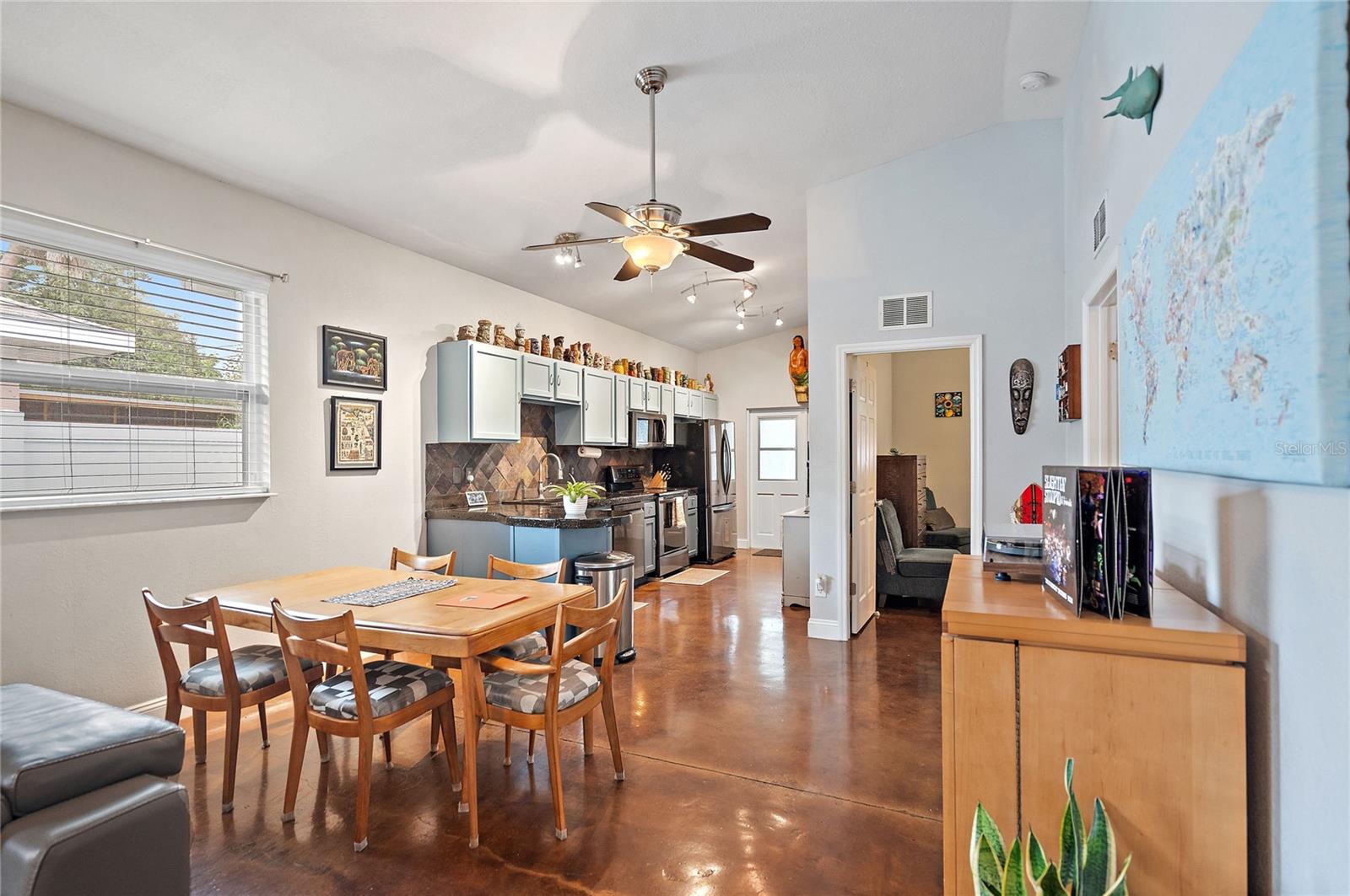 Image 7 of 25 For 275 14th St N