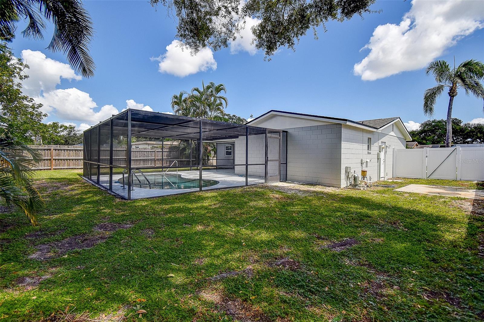Image 28 of 33 For 9650 68th Street N