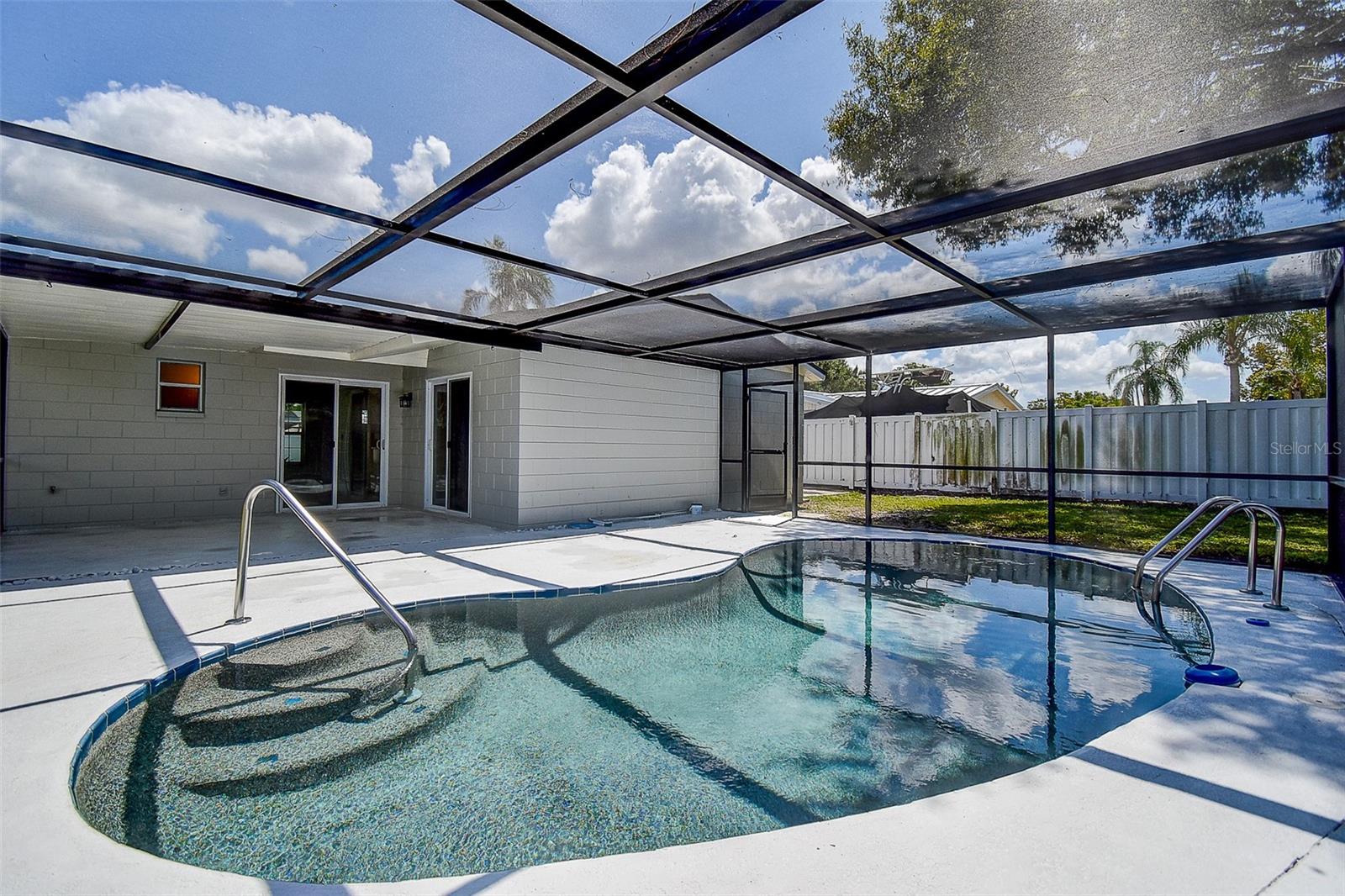 Image 4 of 33 For 9650 68th Street N