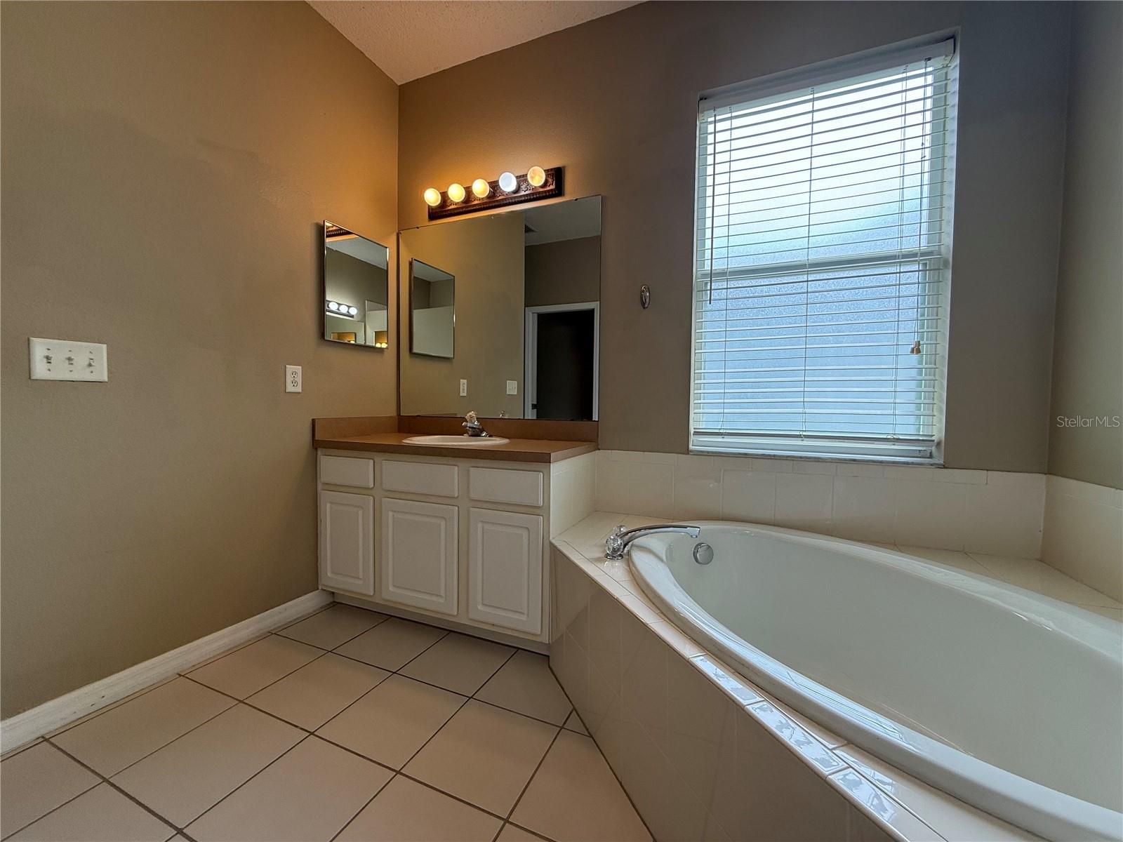 Image 29 of 60 For 19111 Cypress Reach Lane