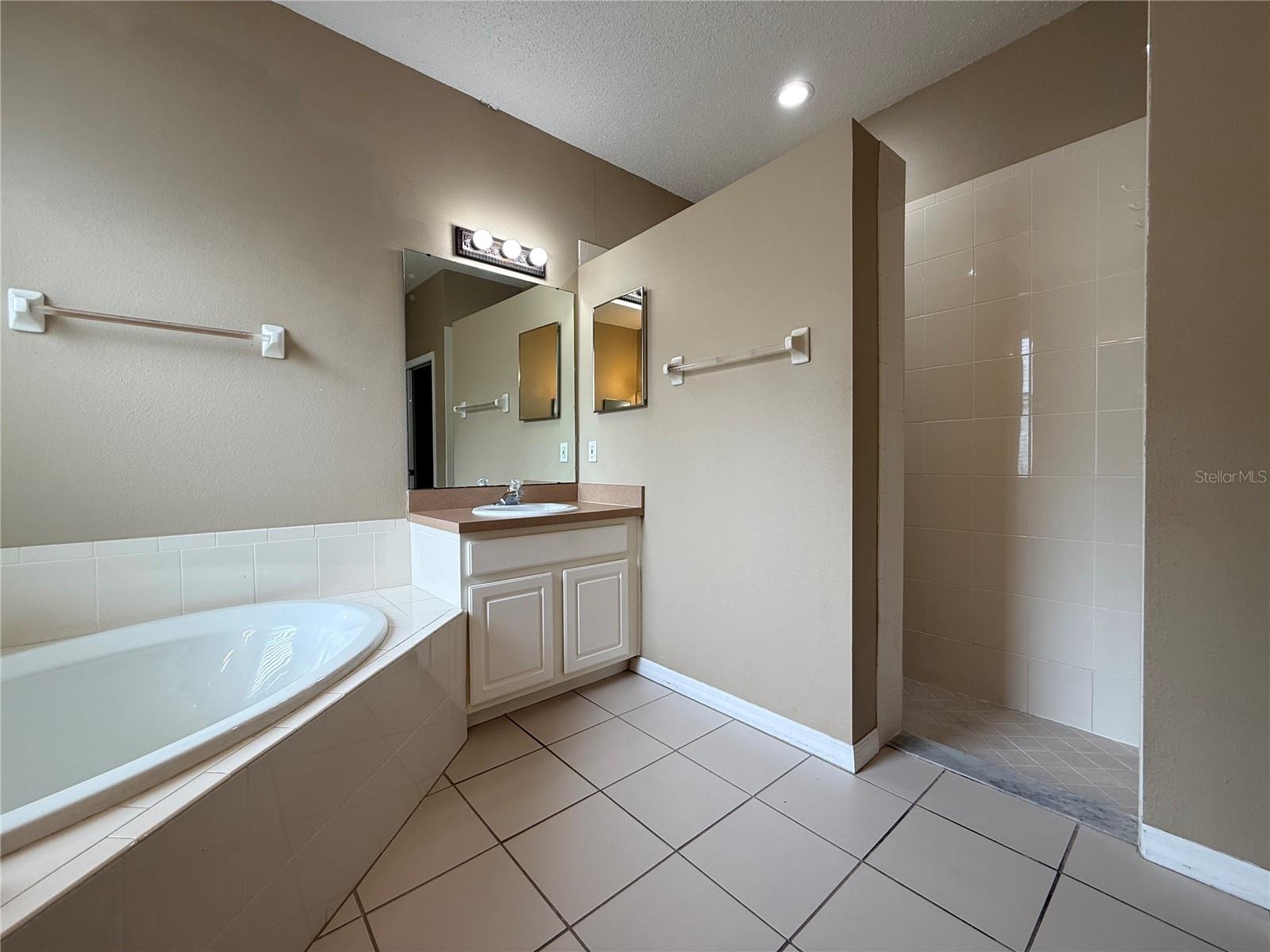 Image 30 of 60 For 19111 Cypress Reach Lane