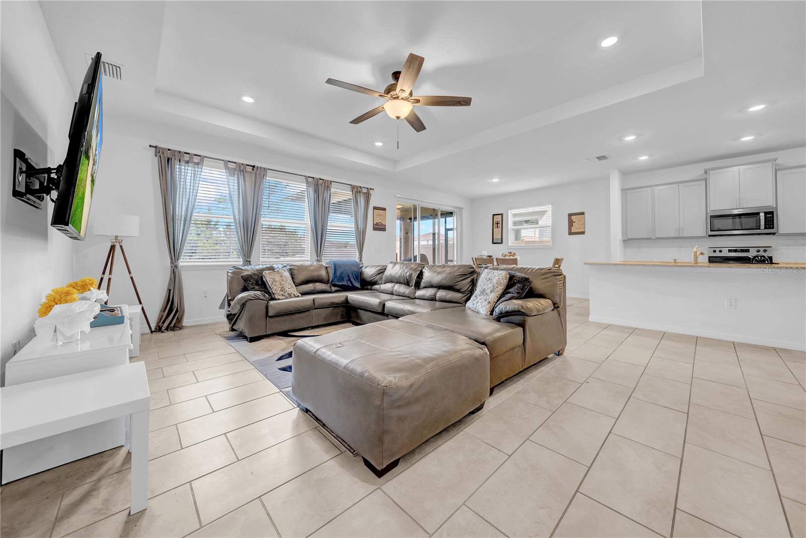 Image 25 of 53 For 3225 Living Coral Drive