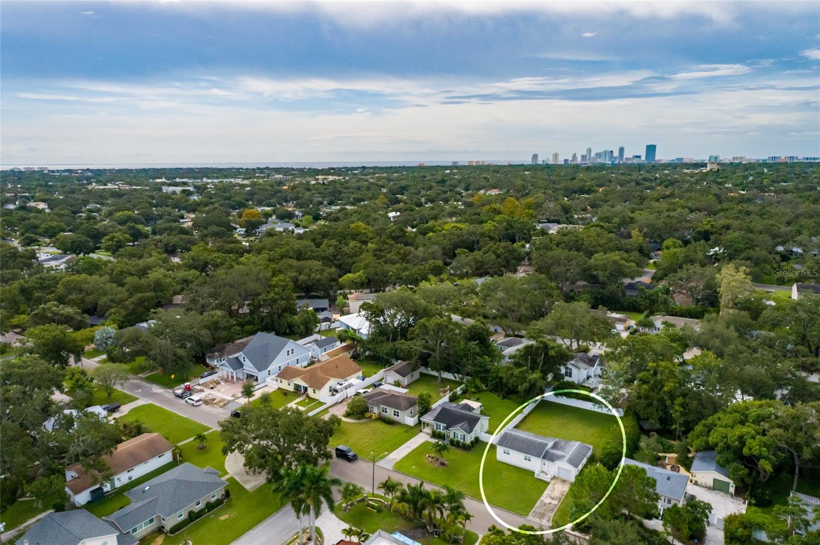 Image 3 of 36 For 1044 46th Avenue N