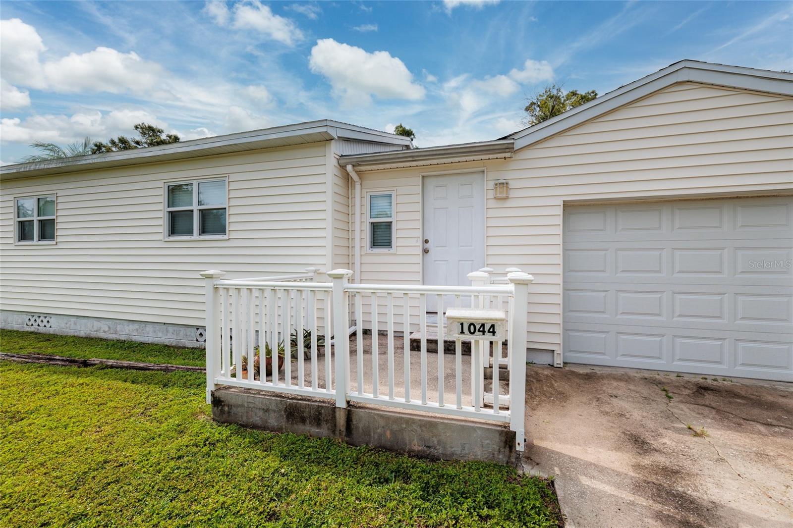 Image 7 of 36 For 1044 46th Avenue N