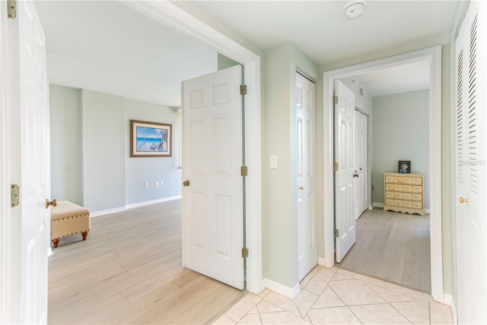 Image 38 of 63 For 670 Island Way 501