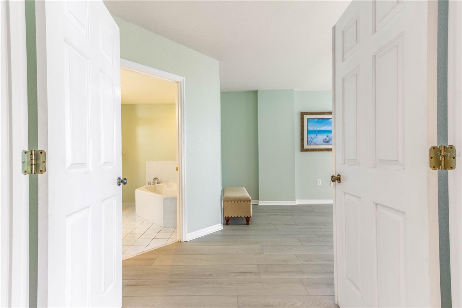 Image 41 of 63 For 670 Island Way 501
