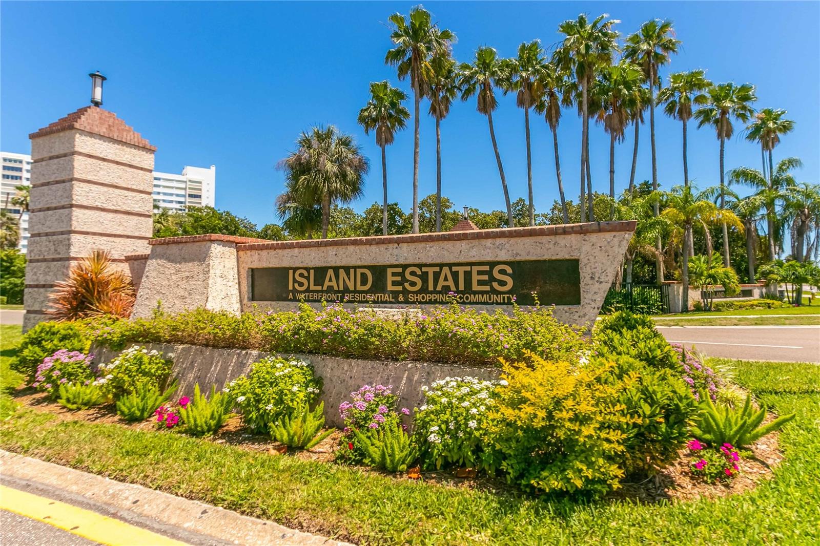 Image 57 of 63 For 670 Island Way 501
