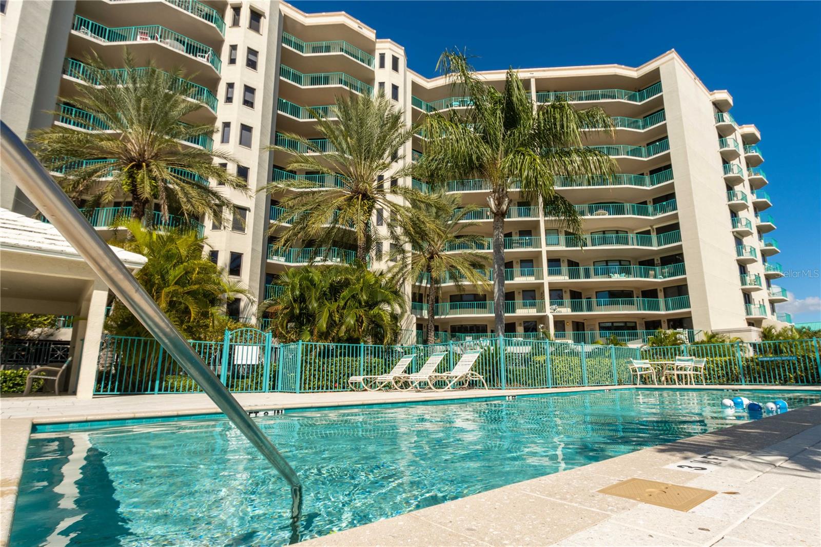 Image 6 of 63 For 670 Island Way 501