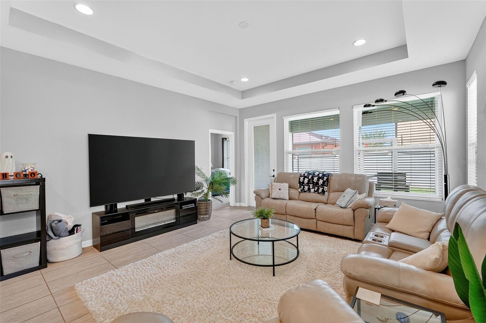 Image 21 of 58 For 29241 Perilli Place
