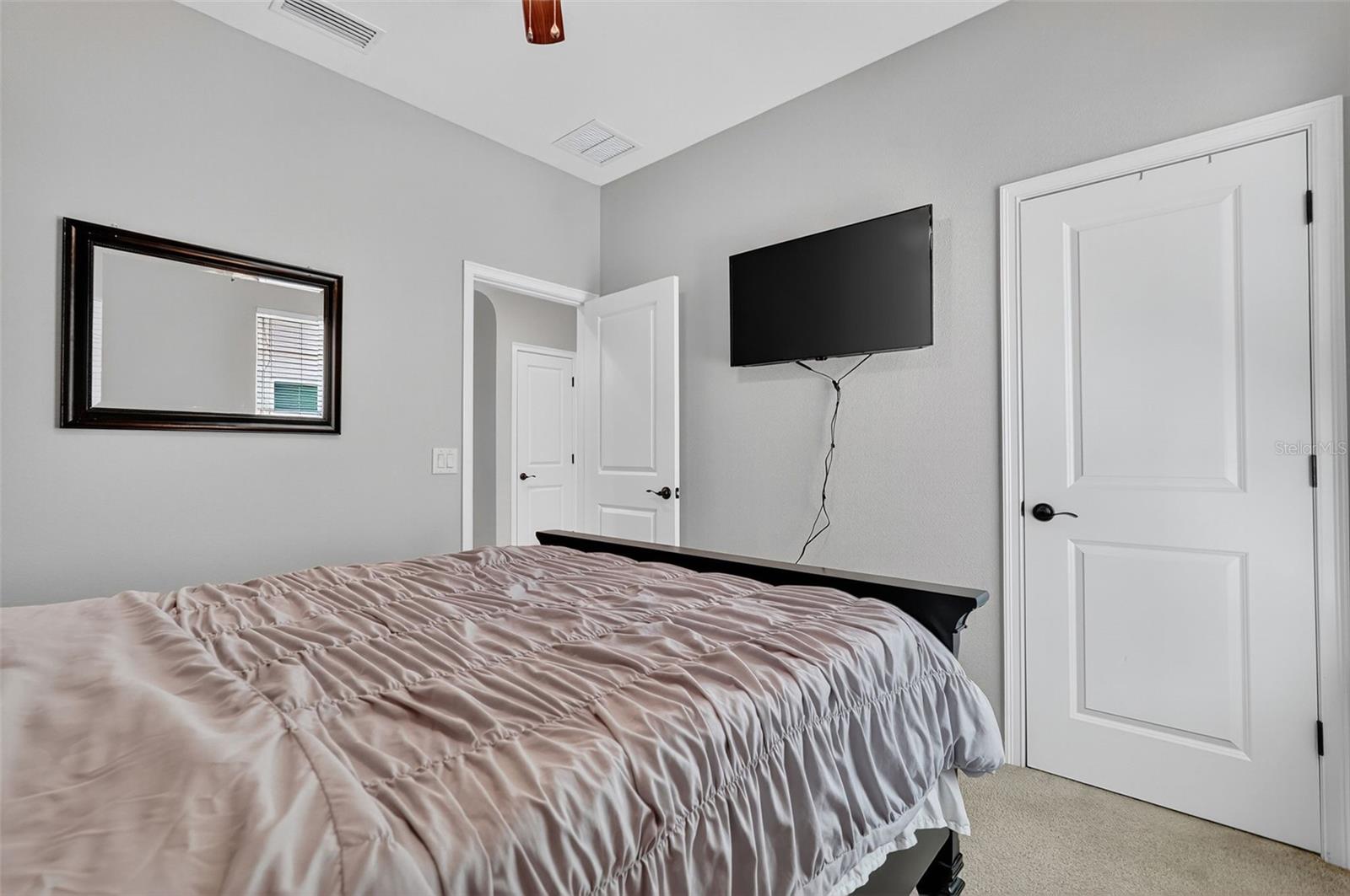 Image 30 of 58 For 29241 Perilli Place