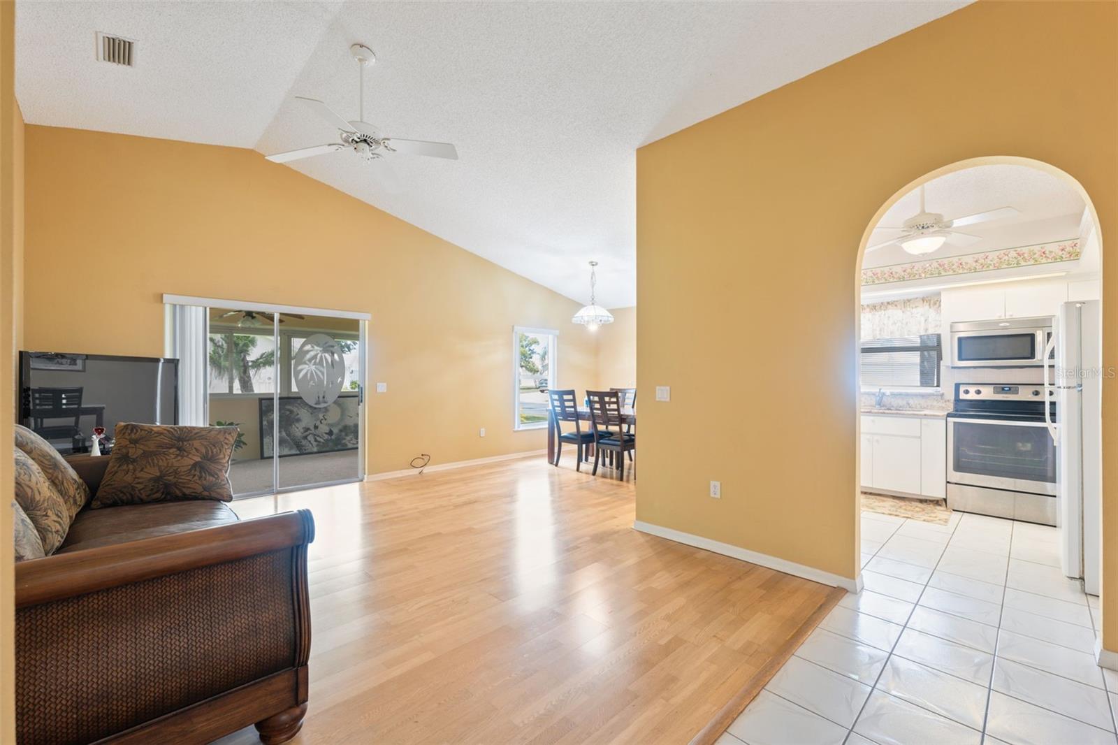 Image 8 of 32 For 4432 Whitton Way