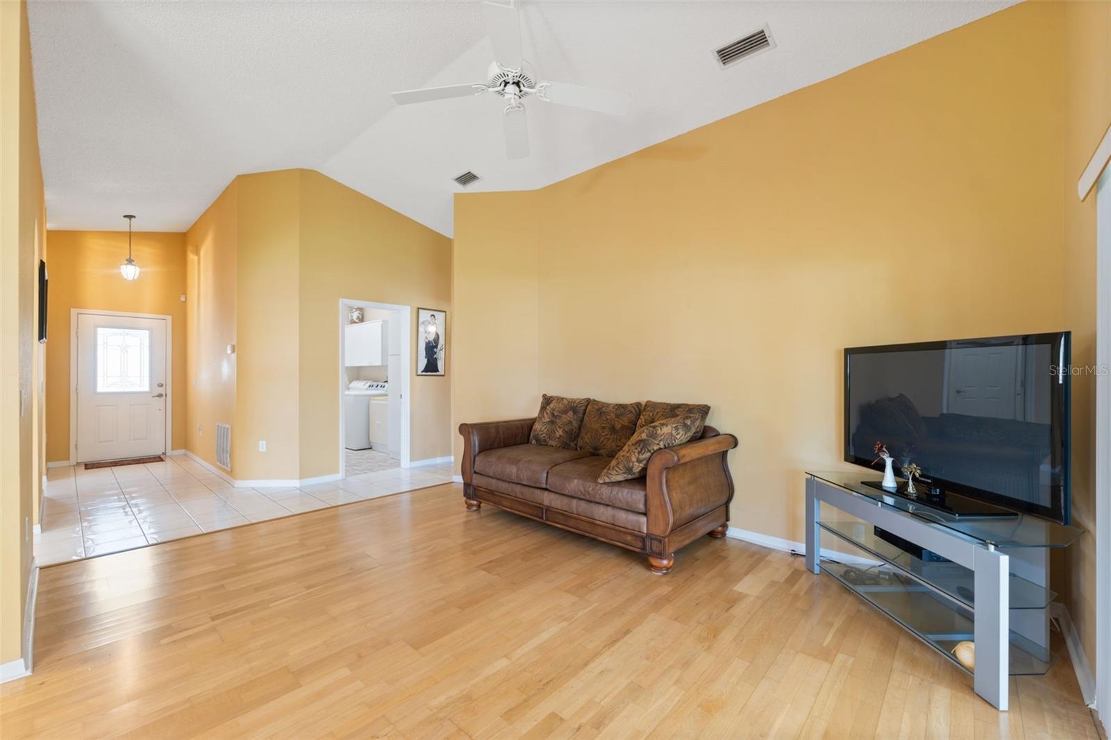 Image 9 of 32 For 4432 Whitton Way